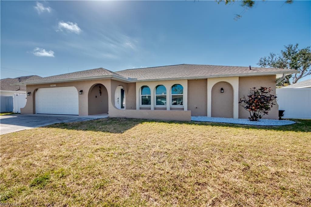 624 SE 22nd ST CAPE CORAL, FL 33990