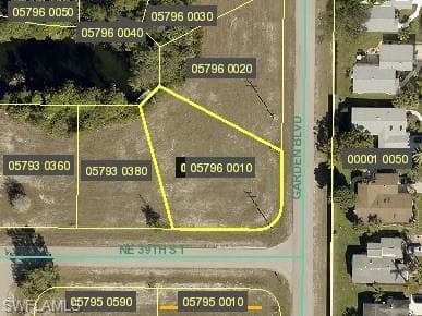 3906 Garden BLVD CAPE CORAL, FL 33909