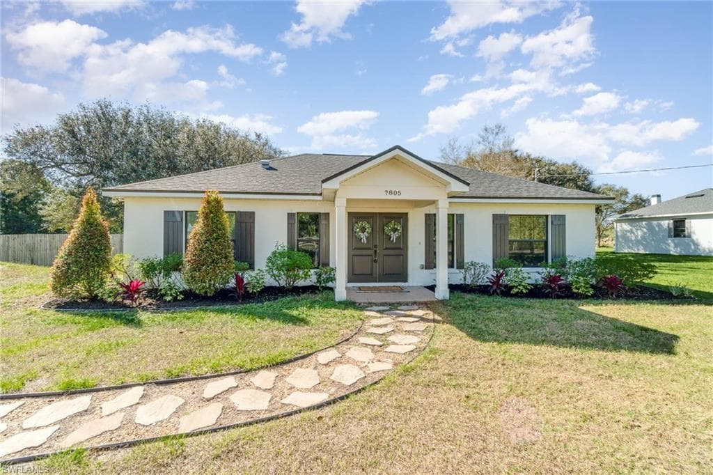 7805 7th PL LEHIGH ACRES, FL 33936
