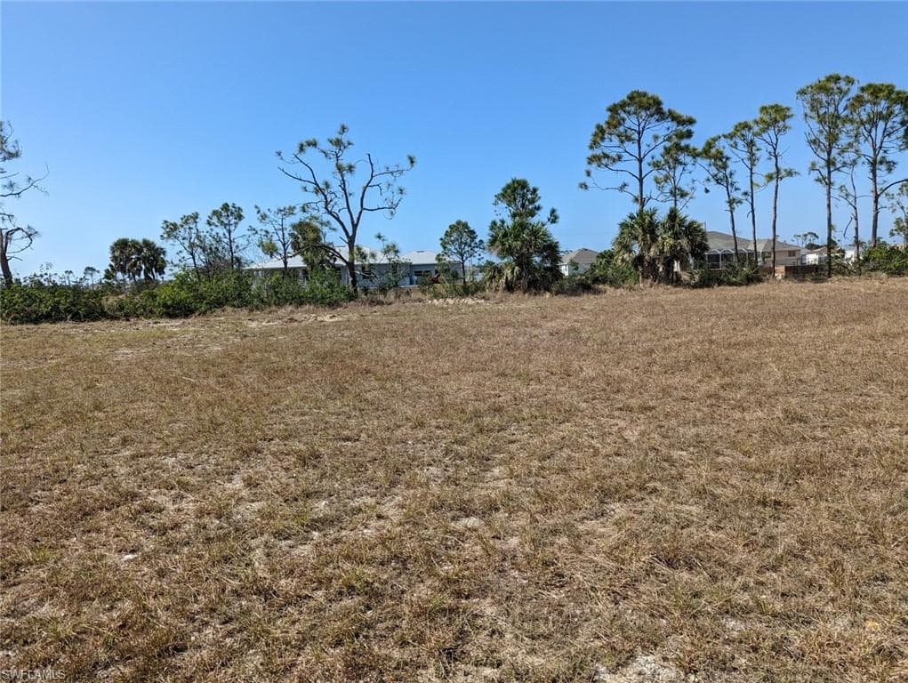 2520 NW 21st PL CAPE CORAL, FL 33993