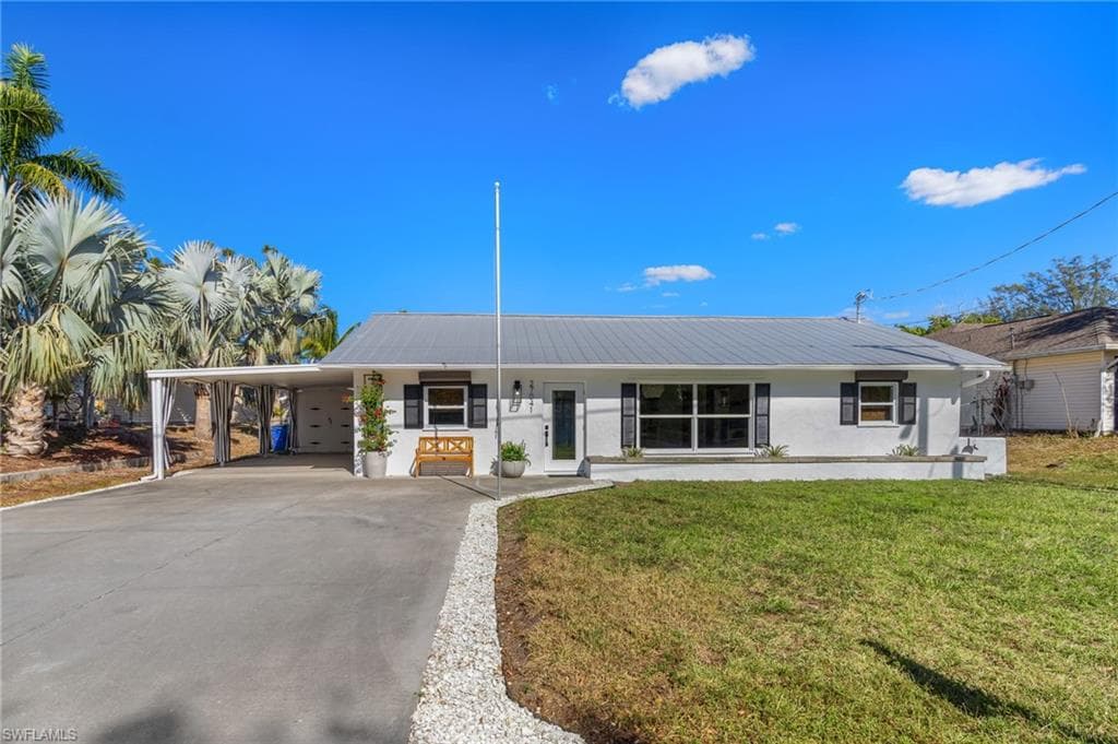 27041 Lavinka ST BONITA SPRINGS, FL 34135