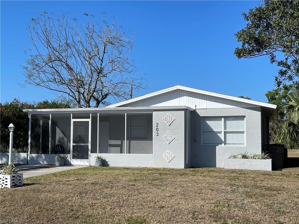 203 Oregon WAY LEHIGH ACRES, FL 33936