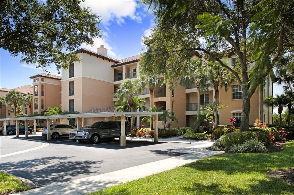 20820 Hammock Greens LN 102 ESTERO, FL 33928