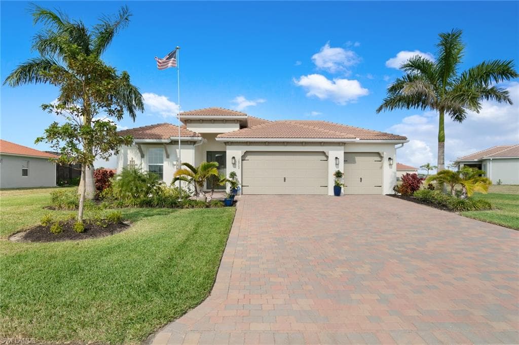 18709 Lake Hammock DR NAPLES, FL 34114