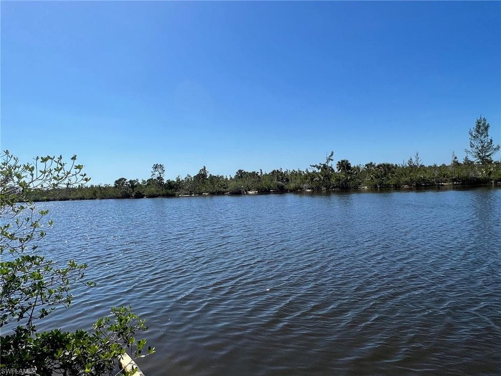 1516 NW 42nd AVE CAPE CORAL, FL 33993