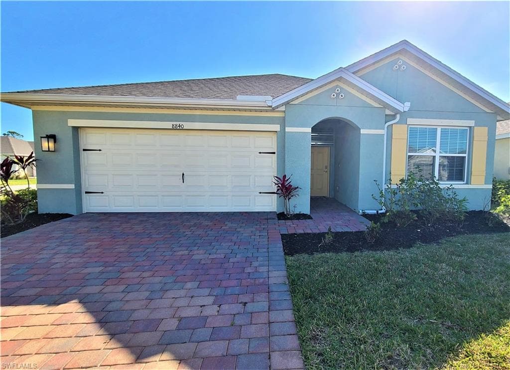 8840 Cascade Price CIR NORTH FORT MYERS, FL 33917