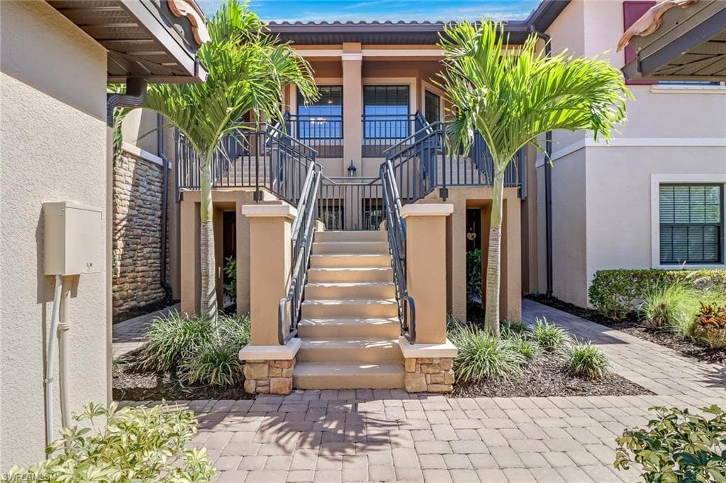9374 Pocida CT 203 NAPLES, FL 34119