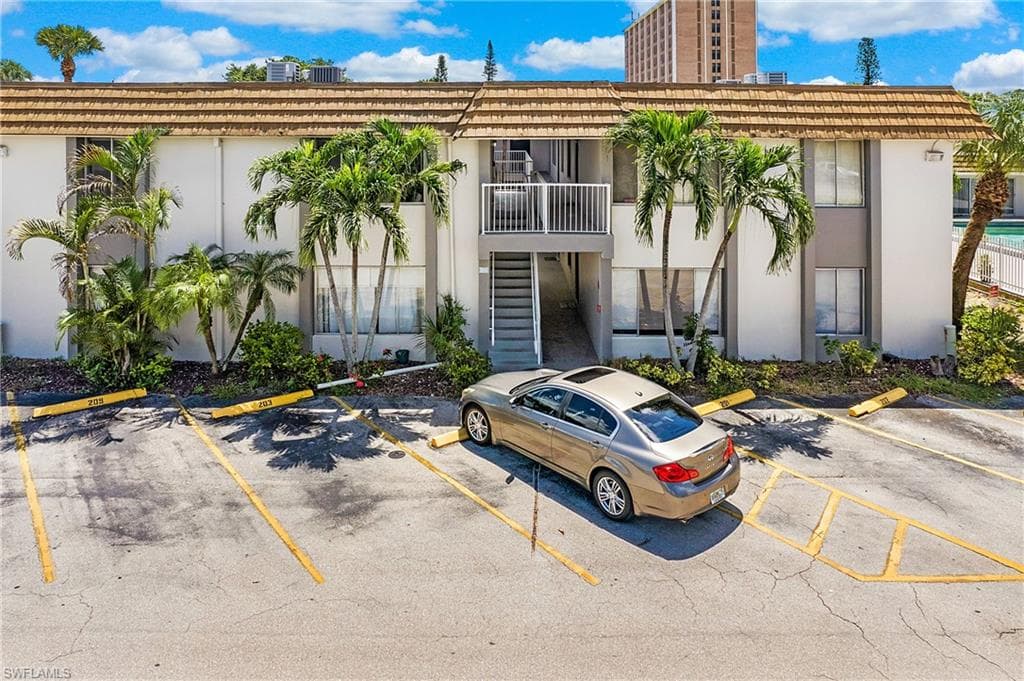 1830 Maravilla AVE 208 FORT MYERS, FL 33901