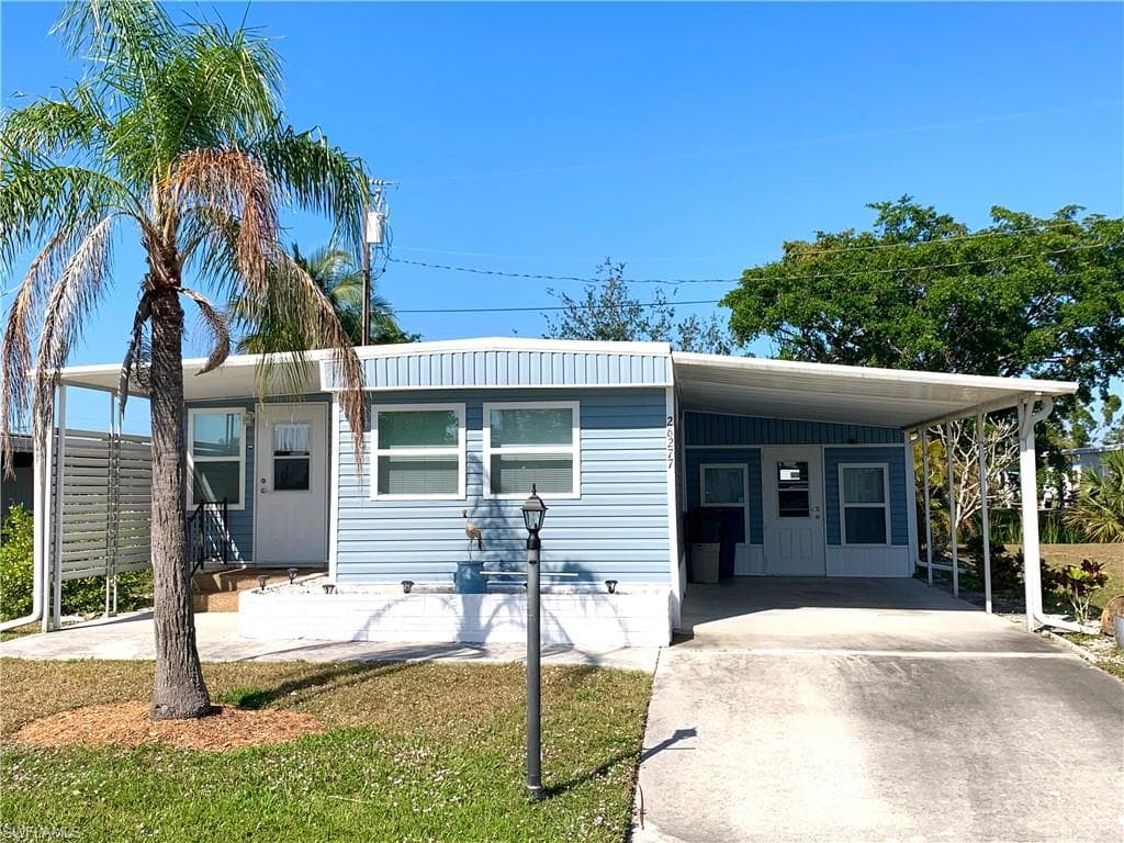 26277 Princess LN BONITA SPRINGS, FL 34135