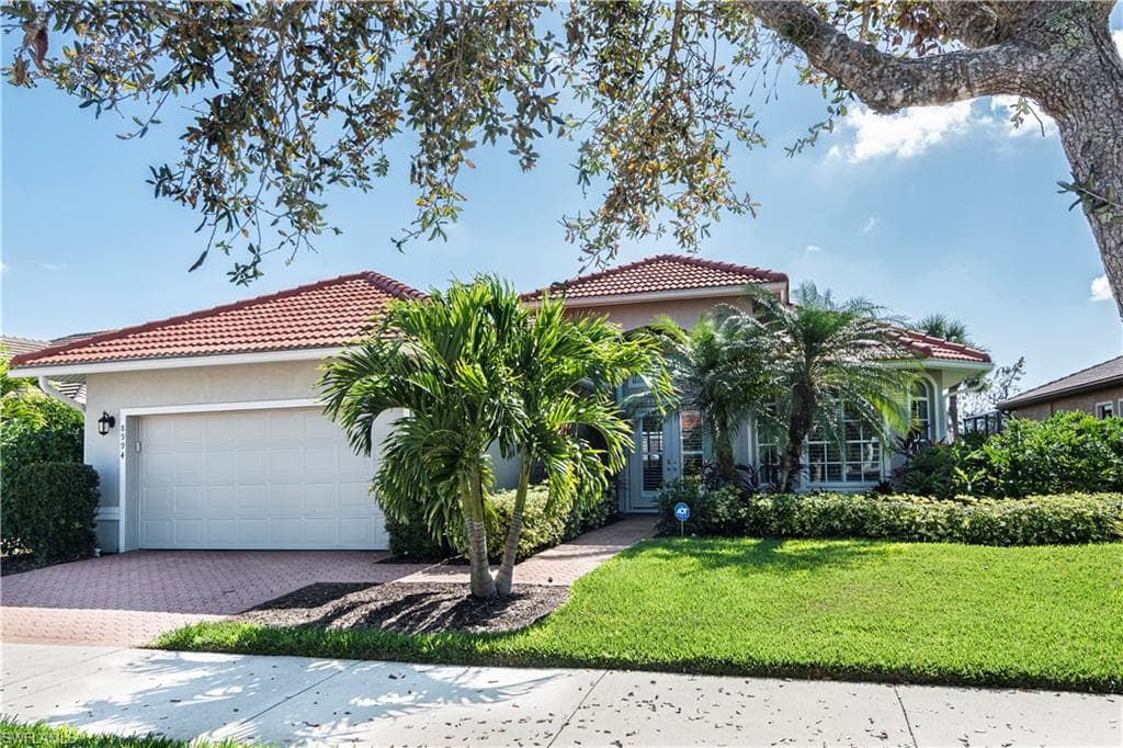 8994 Mustang Island CIR NAPLES, FL 34113
