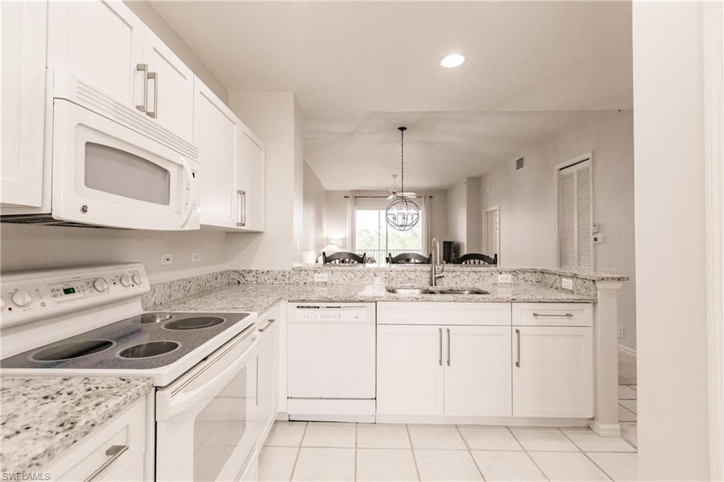 8239 Parkstone PL 303 NAPLES, FL 34120