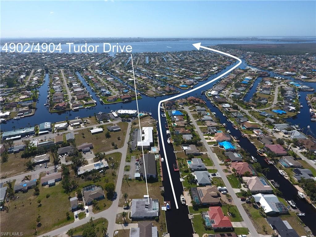 4902-4904 Tudor DR CAPE CORAL, FL 33904