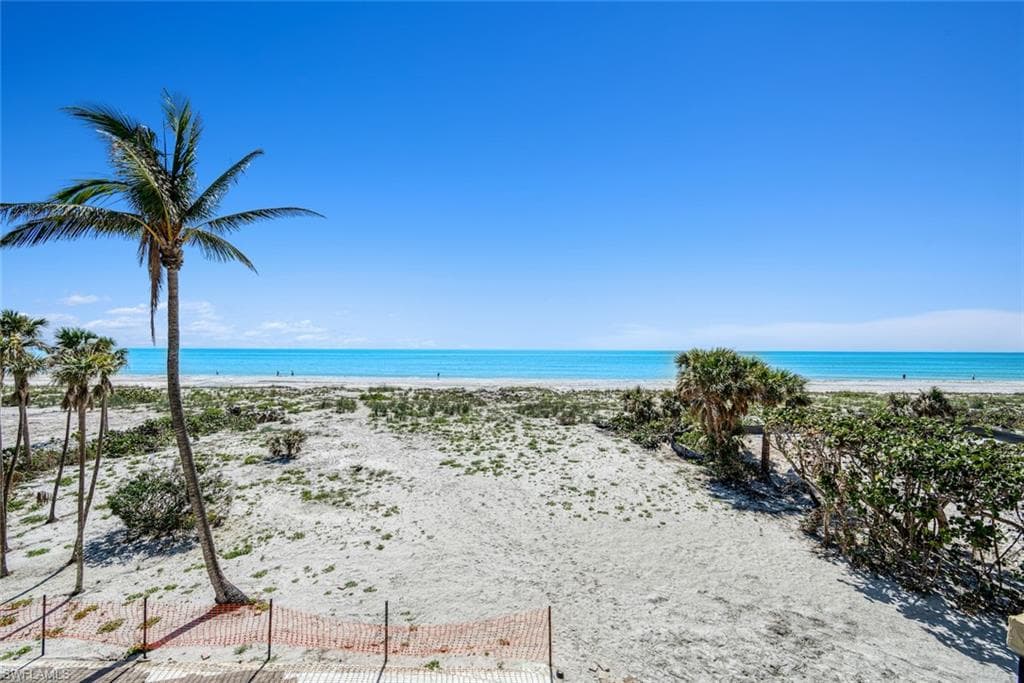 2835 W Gulf DR 4 SANIBEL, FL 33957