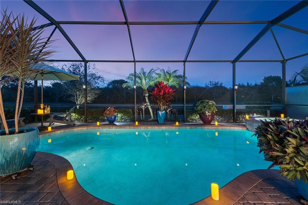 2802 Aviamar CIR NAPLES, FL 34114