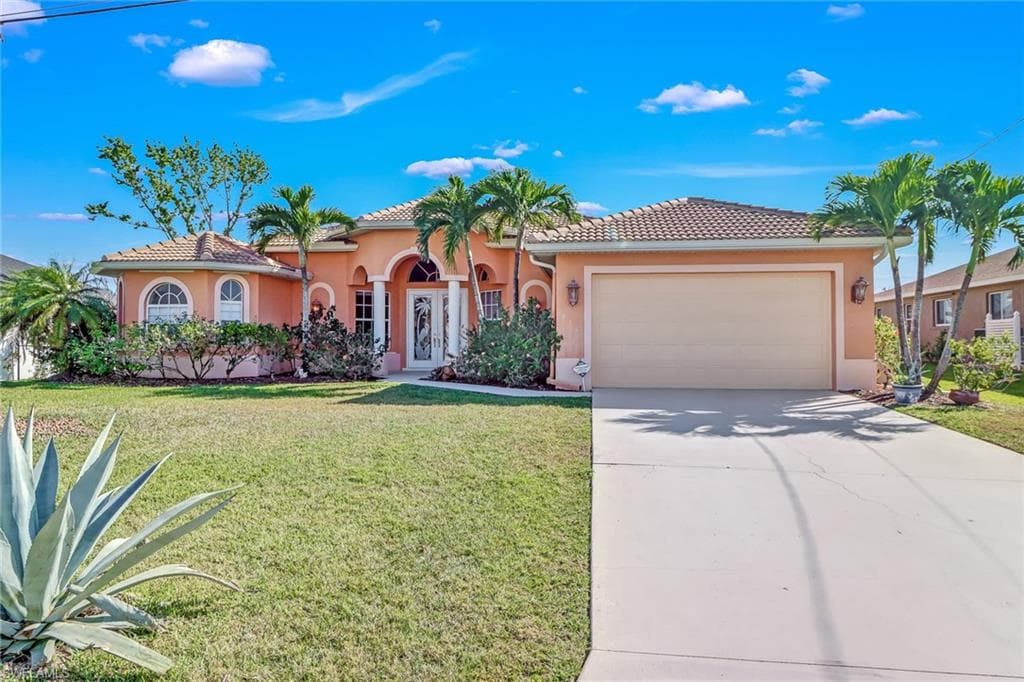 914 SW 23rd ST CAPE CORAL, FL 33991