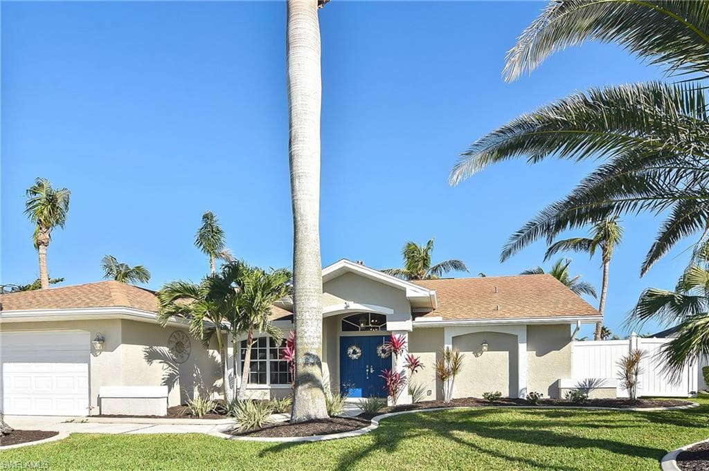 617 SE 17th ST CAPE CORAL, FL 33990