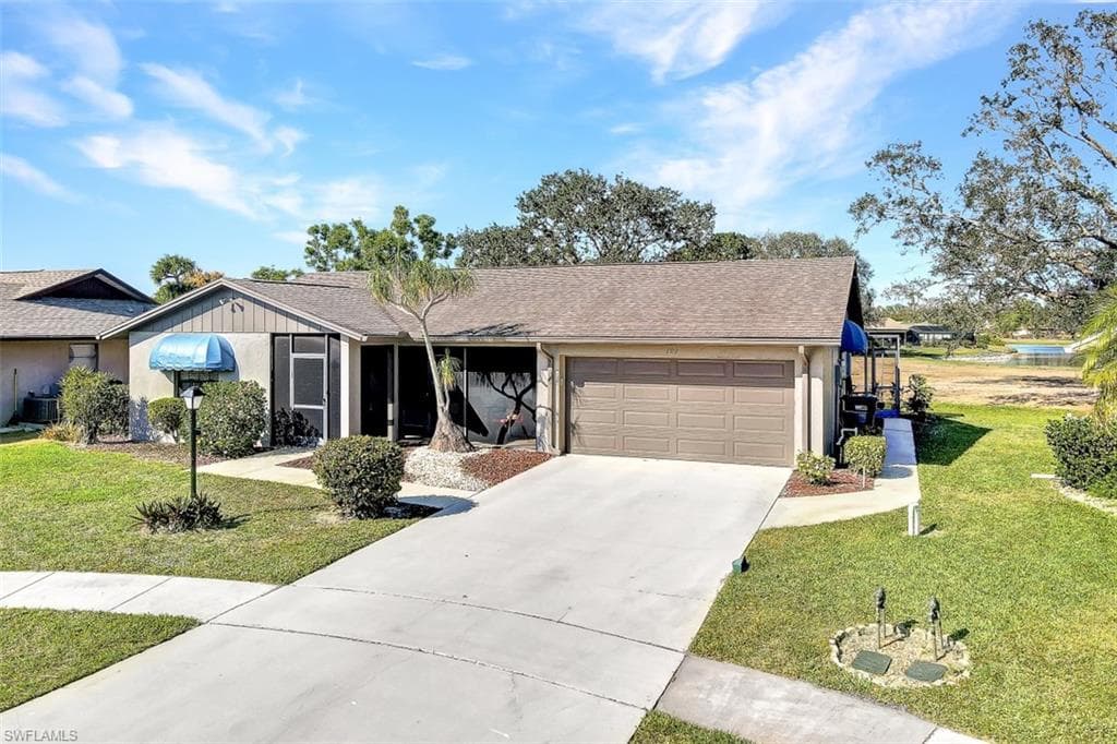 109 BRITTANY CT NAPLES, FL 34112