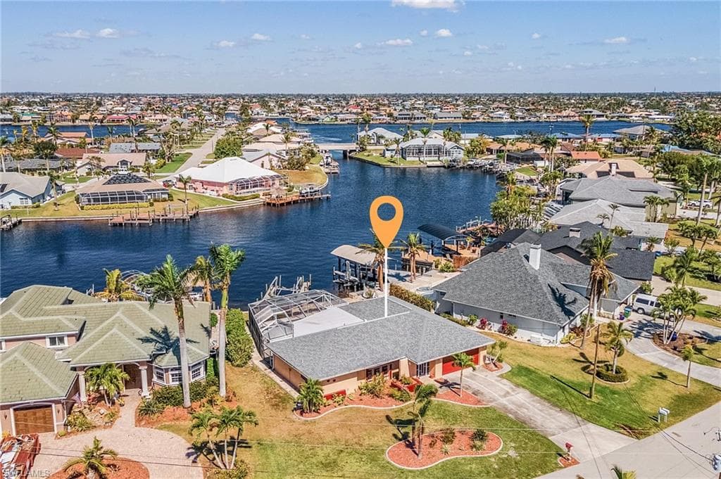 527 SW 57th ST CAPE CORAL, FL 33914