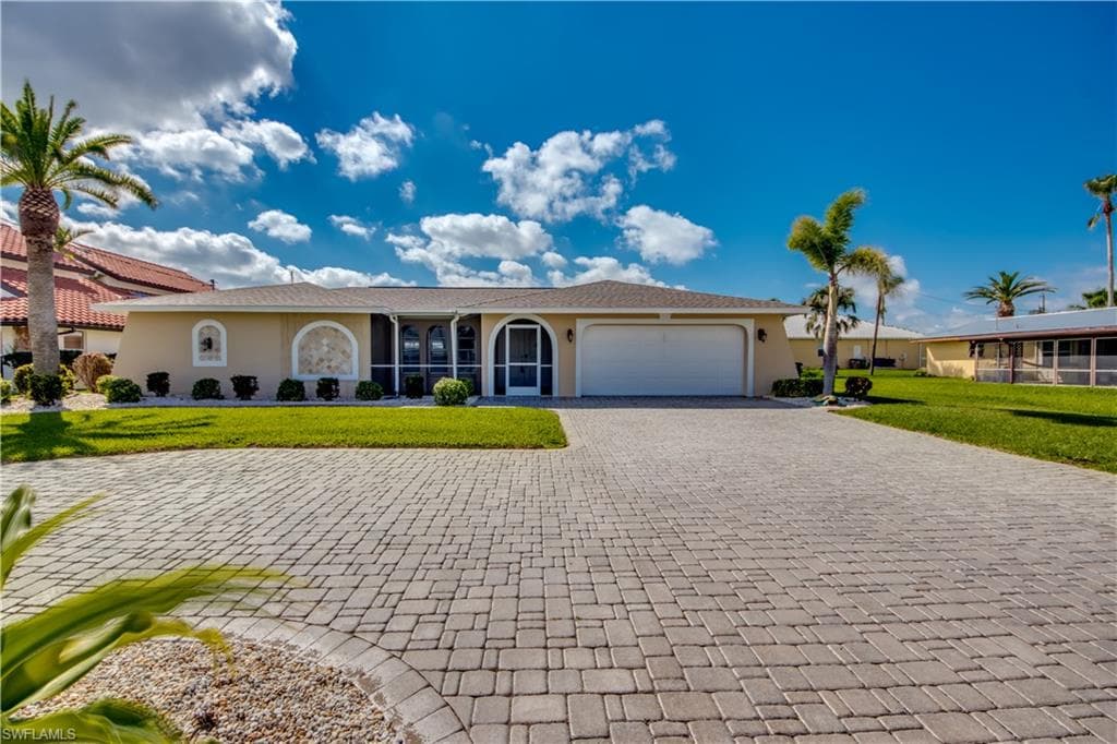 1916 SE 32nd TER CAPE CORAL, FL 33904