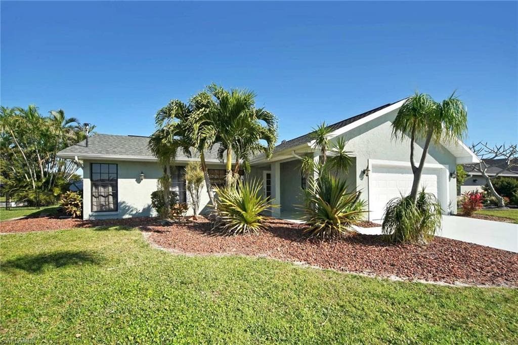 609 SE 28th TER CAPE CORAL, FL 33904