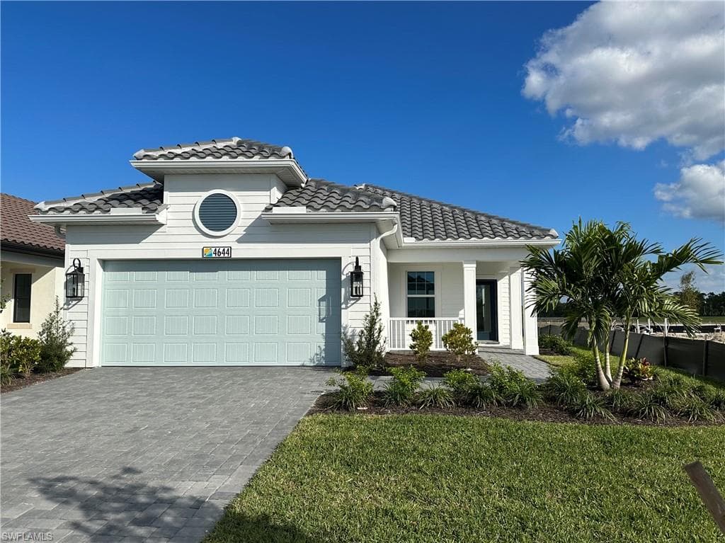 4644 Centaurus CIR NAPLES, FL 34120