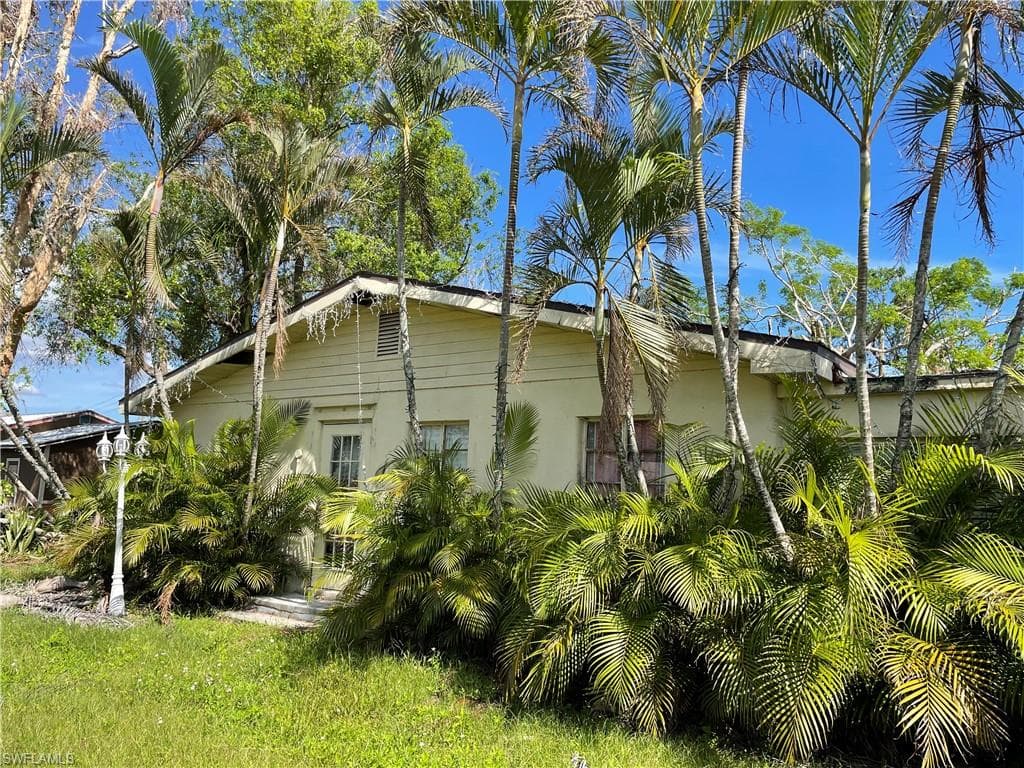 469 Mississippi AVE FORT MYERS, FL 33905