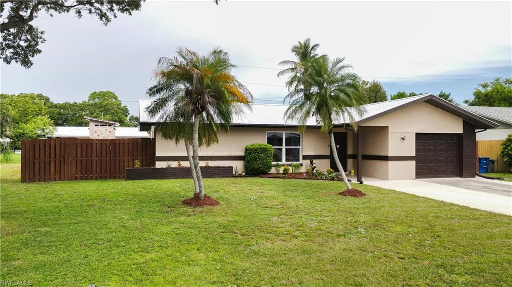 1367 Horn Beam CT NORTH FORT MYERS, FL 33917