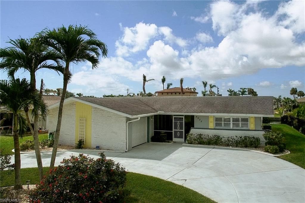 4904 SW 3rd AVE CAPE CORAL, FL 33914