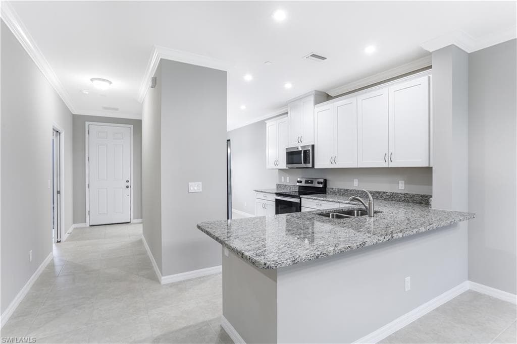 9394 Pocida CT 102 NAPLES, FL 34119