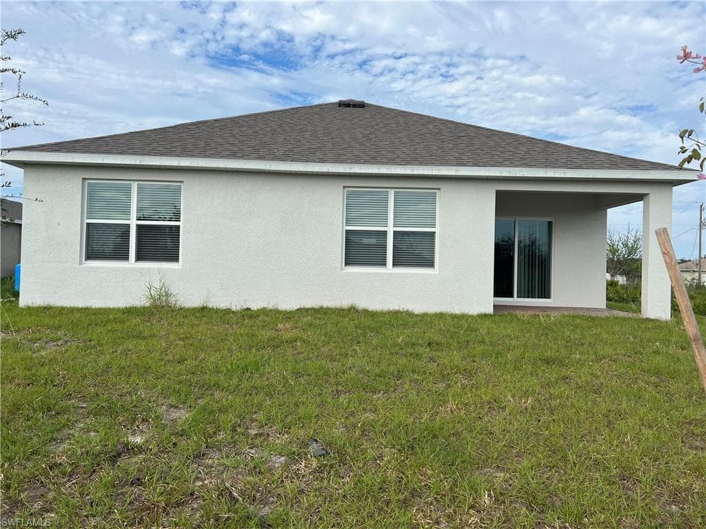 2809 72nd ST W LEHIGH ACRES, FL 33971