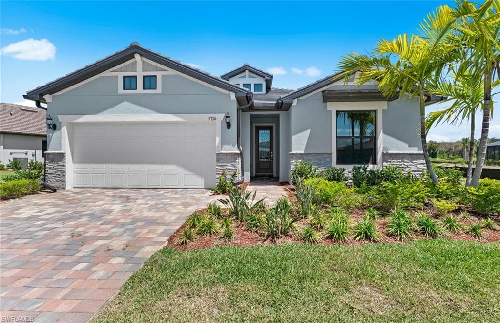 17126 OAKSTEAD DR ALVA, FL 33920