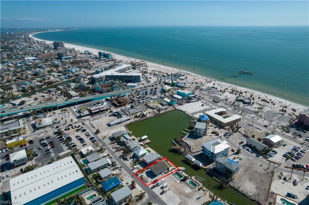 910 3rd ST FORT MYERS BEACH, FL 33931