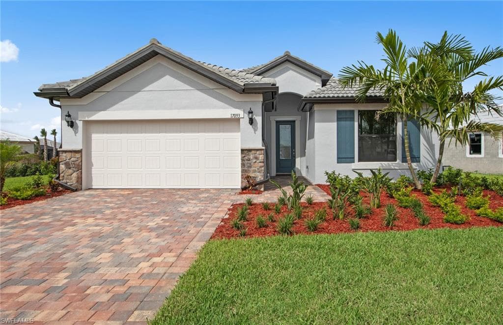 17093 OAKSTEAD DR ALVA, FL 33920
