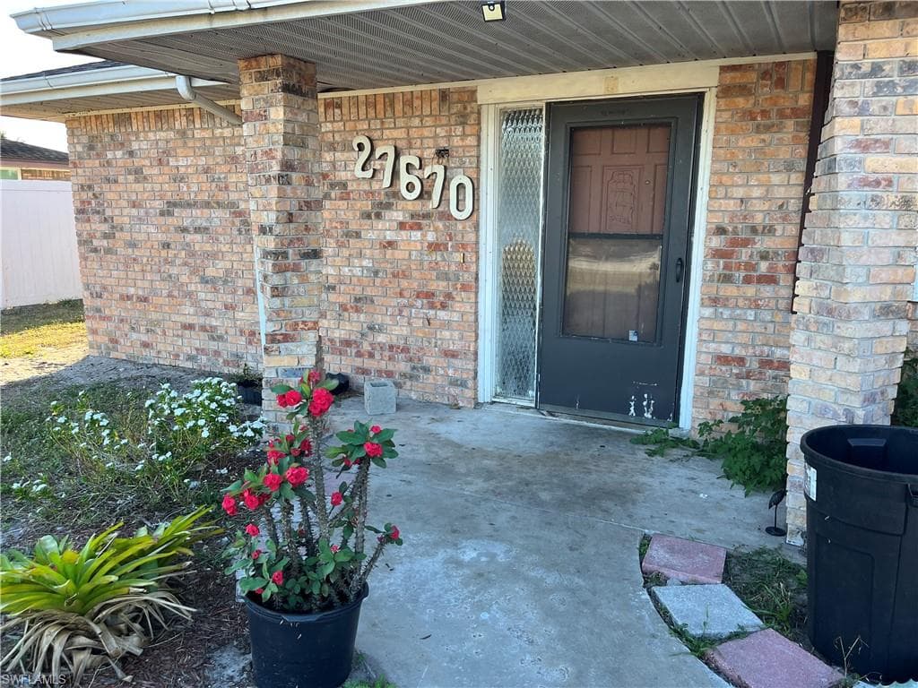 27670 Garrett ST BONITA SPRINGS, FL 34135