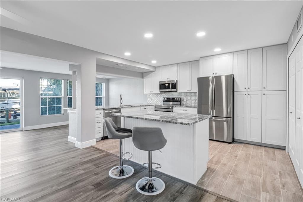4312 S Bay CIR NORTH FORT MYERS, FL 33903