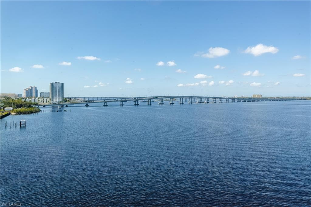 2743 1st ST 601 FORT MYERS, FL 33916