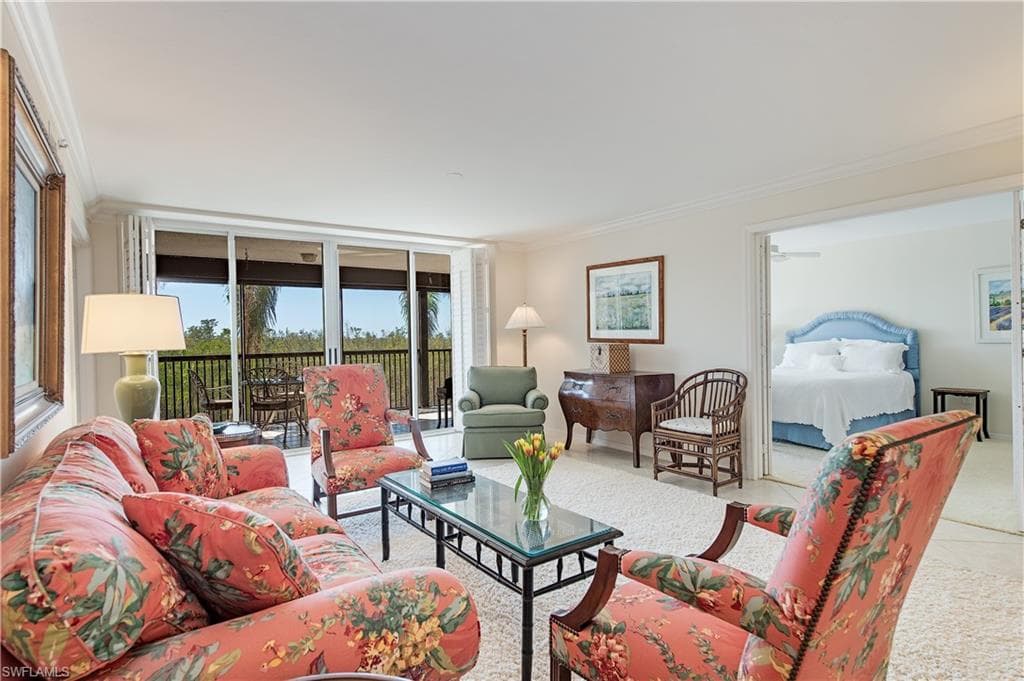 6825 Grenadier BLVD 203 NAPLES, FL 34108