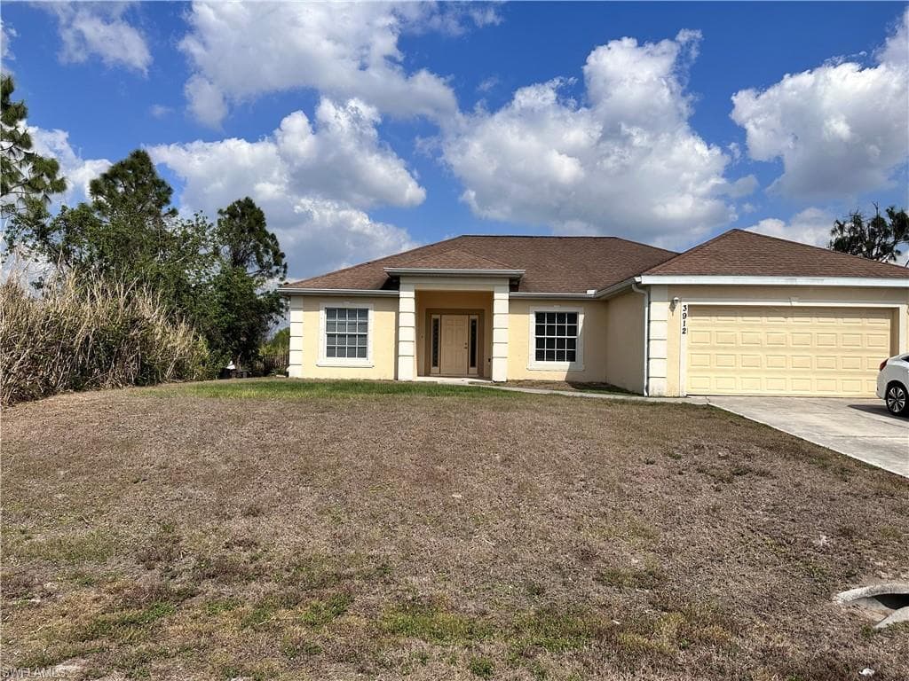 3912 16th ST SW LEHIGH ACRES, FL 33976