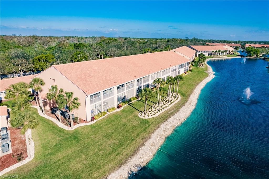6650 Beach Resort DR 10 NAPLES, FL 34114