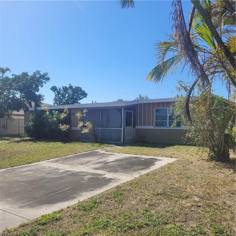 3826 SE 11th PL CAPE CORAL, FL 33904