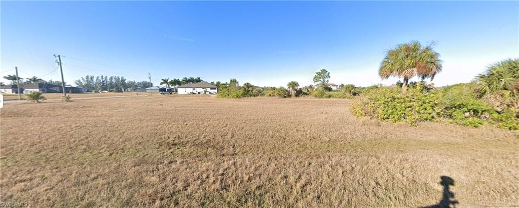 2256 38th PL CAPE CORAL, FL 33993