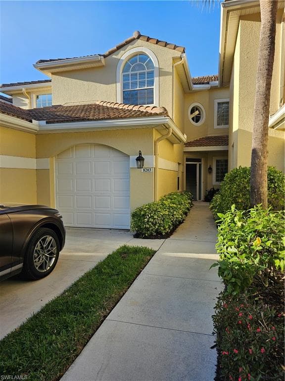 77 Silver Oaks CIR 8203 NAPLES, FL 34119