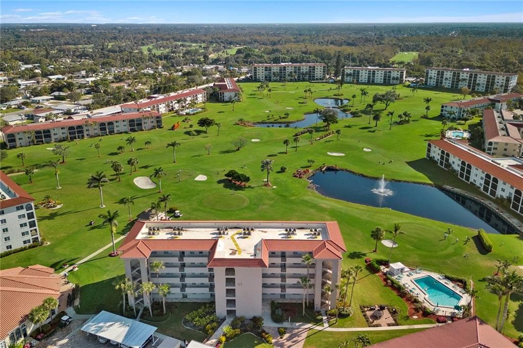 57 High Point CIR W 102 NAPLES, FL 34103