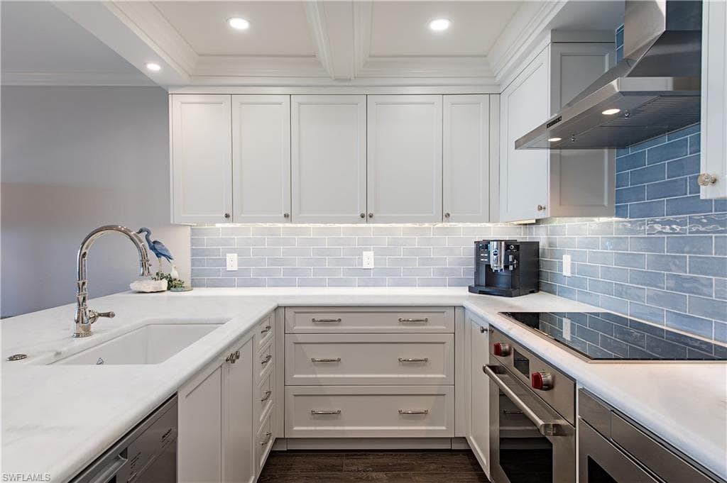 50 Seagate DR 603B NAPLES, FL 34103