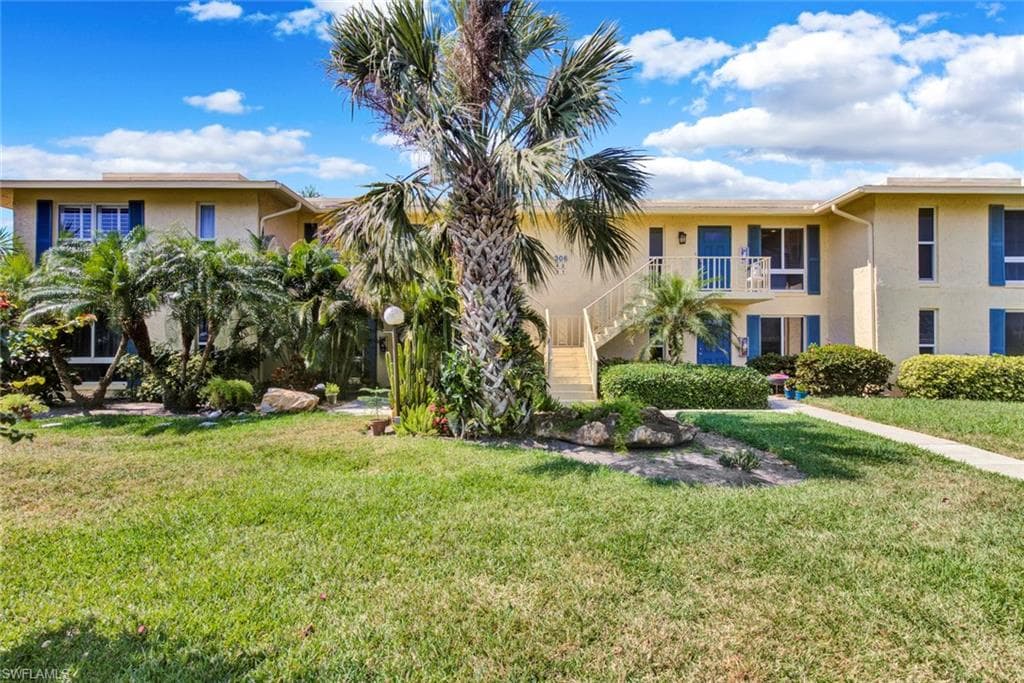 306 Palm DR 2 NAPLES, FL 34112