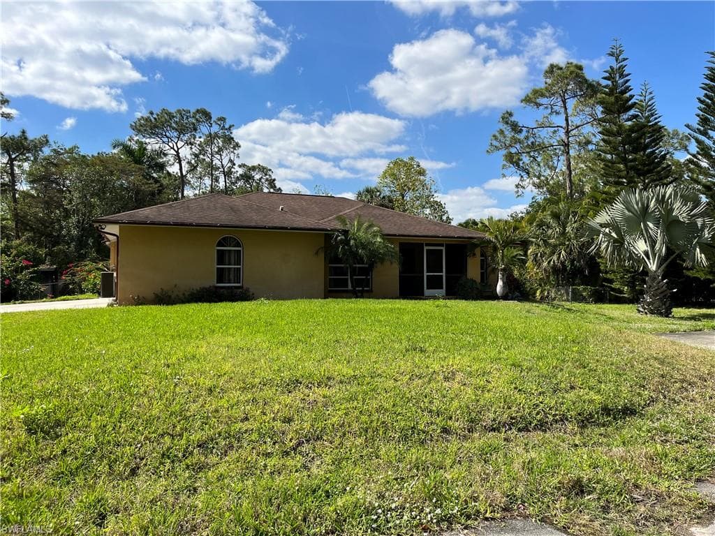 161 31st ST NW NAPLES, FL 34120