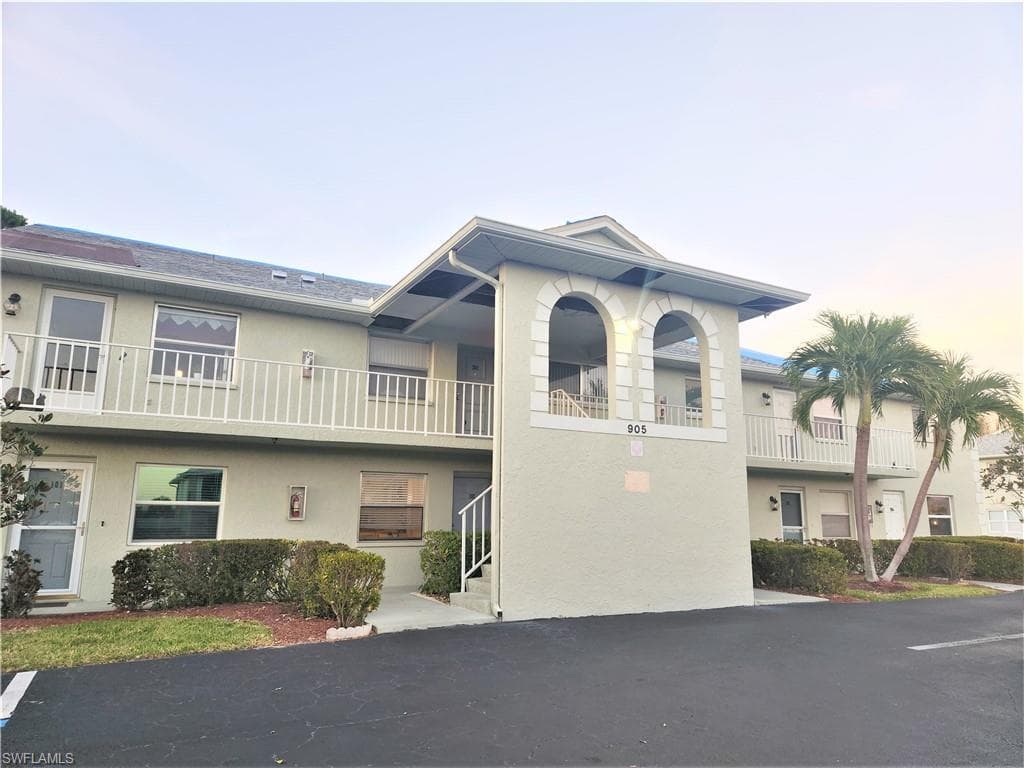 905 SW 48th TER 102 CAPE CORAL, FL 33914