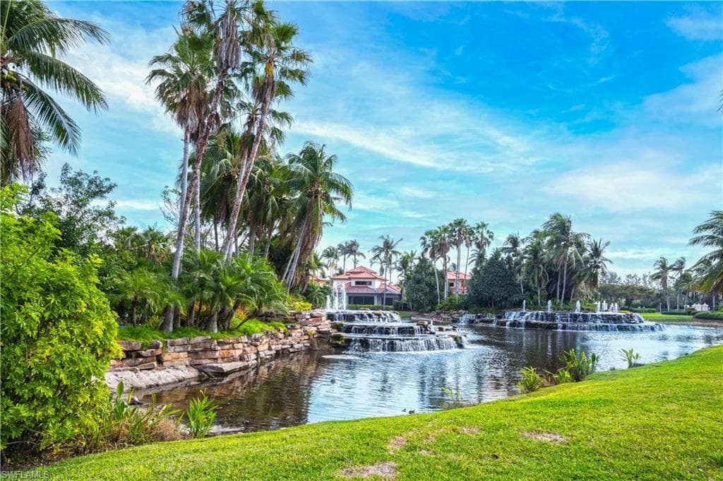 2882 Castillo CT 101 NAPLES, FL 34109