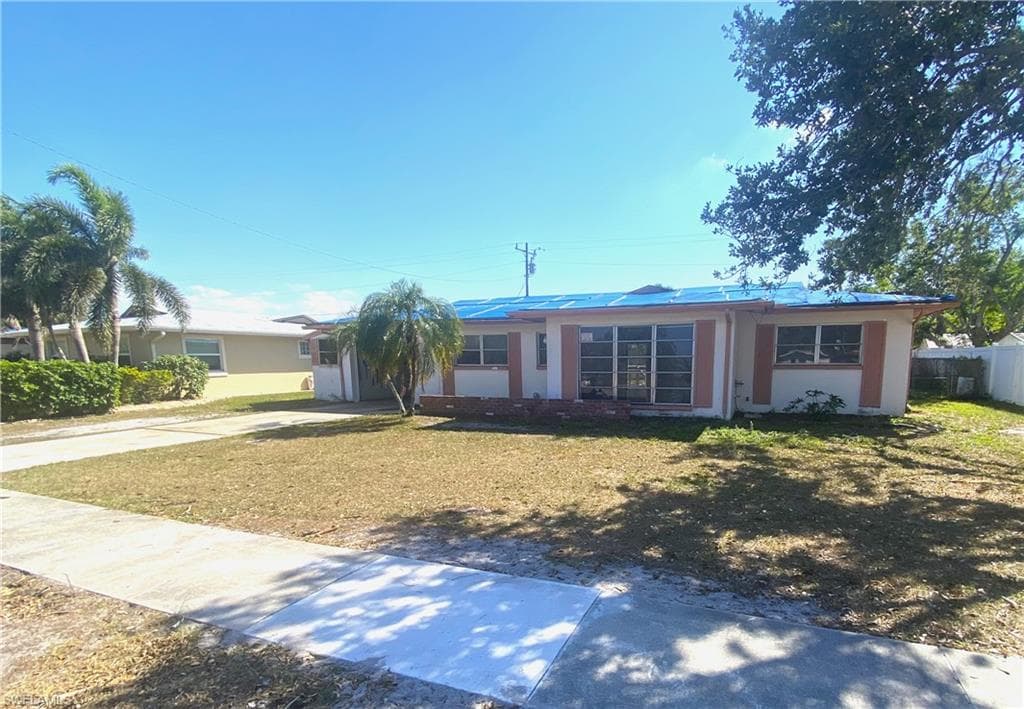 1927 Longfellow DR NORTH FORT MYERS, FL 33903