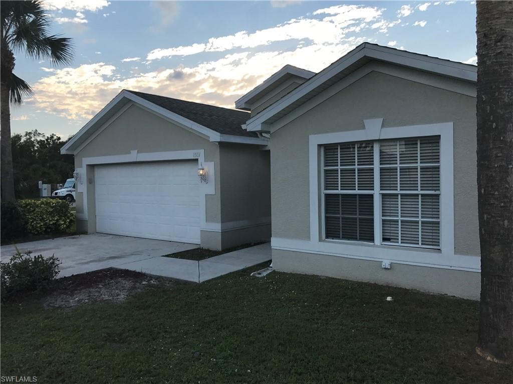 1501 Graduate CT LEHIGH ACRES, FL 33971